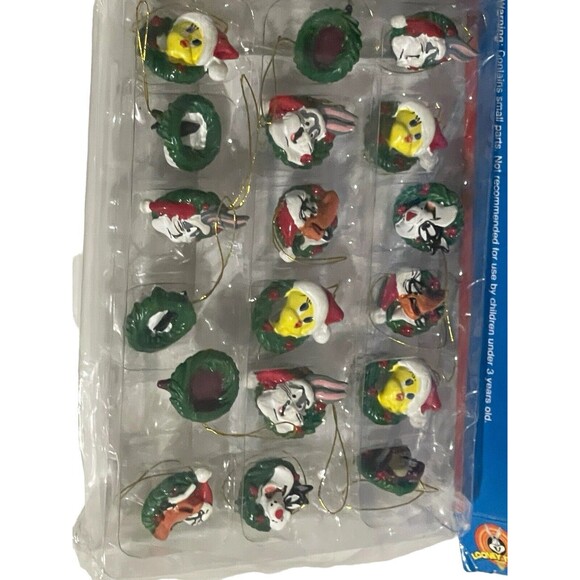LOONEY TUNES BUGS BUNNY  TAZ TWEETY SET/18 MINI  ORNAMENTS WARNER BROTHERS - Picture 2 of 9